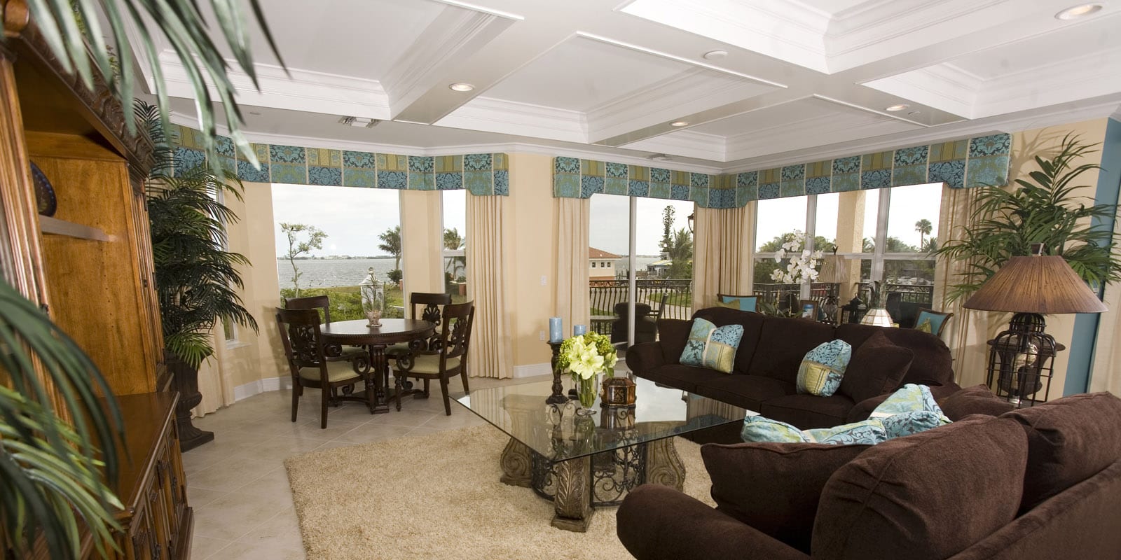 Outrigger Harbour Life Style